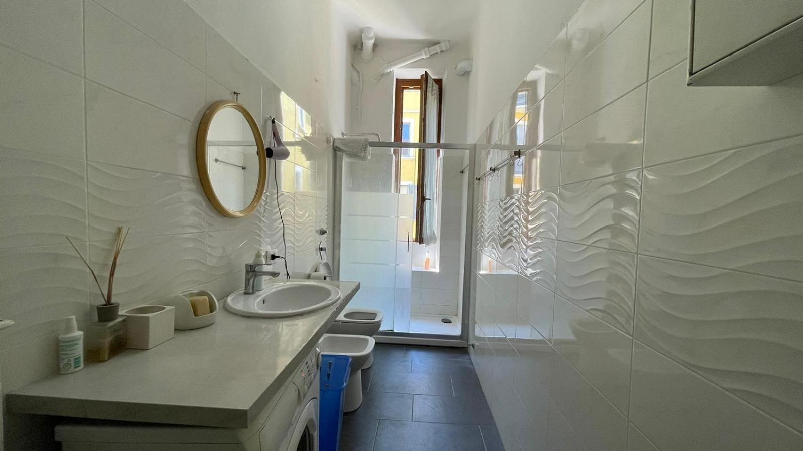 Room In The City Center - Stanza In Centro Citta Милано Екстериор снимка