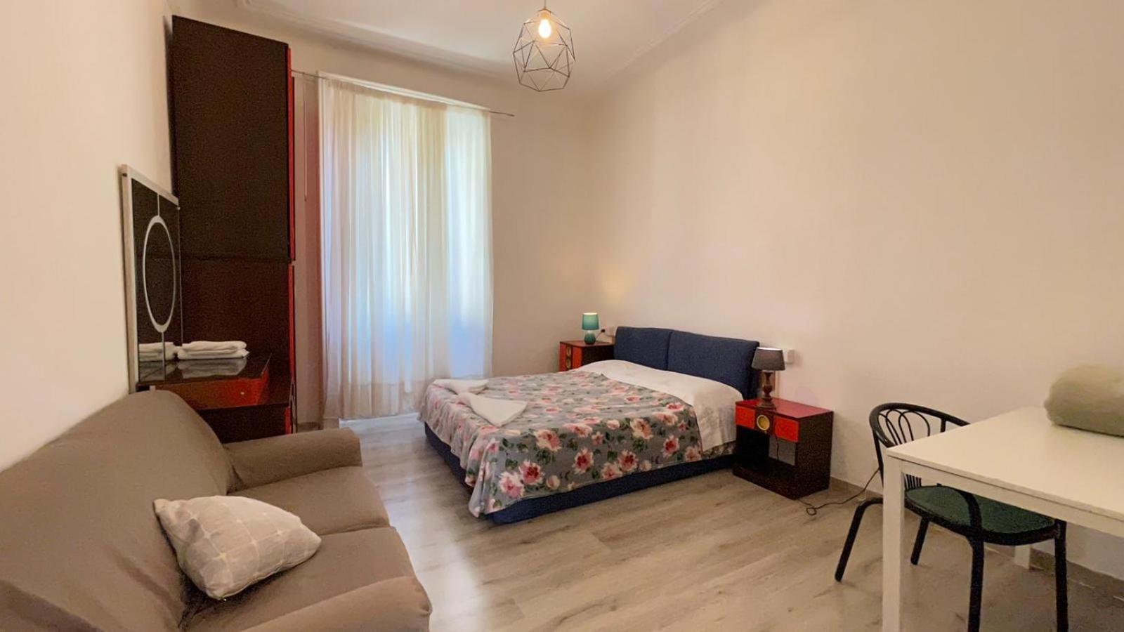 Room In The City Center - Stanza In Centro Citta Милано Екстериор снимка